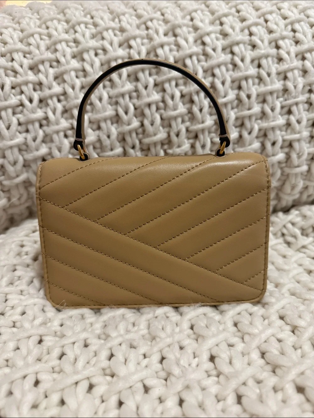 Tory Burch Beige Quilted Mini Top-Handle Bag with Gold Logo - Picture 2 of 3